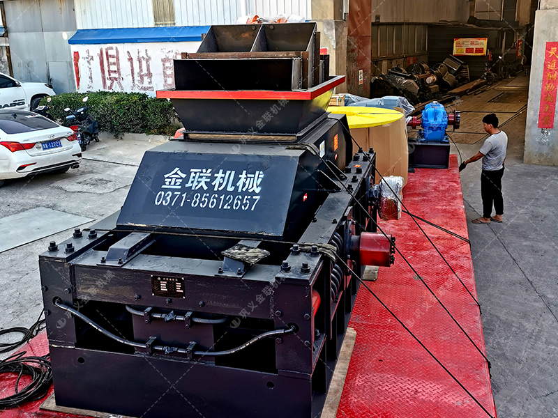 2PG1200x800半自動液壓對輥破碎機 大型破碎機發貨